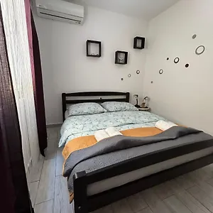 https://apartmani-klaric-zadar.hotelinzadar.com
